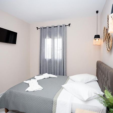 Greka Apartments Kalyves Polygyrou Exteriör bild